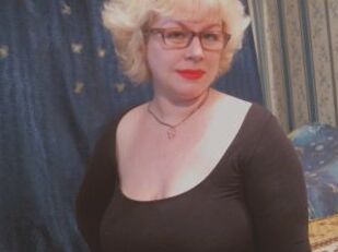 BlondSexyBomb