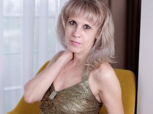 Blondesweetlady