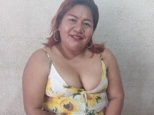 CurvyyMature