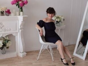 Cheerfulwoman