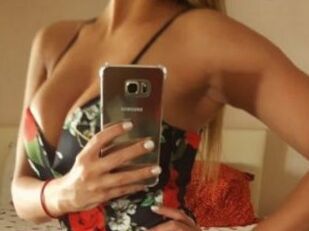 LauraHotMilf
