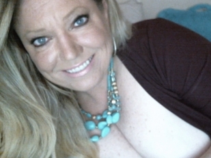 LustyLaura